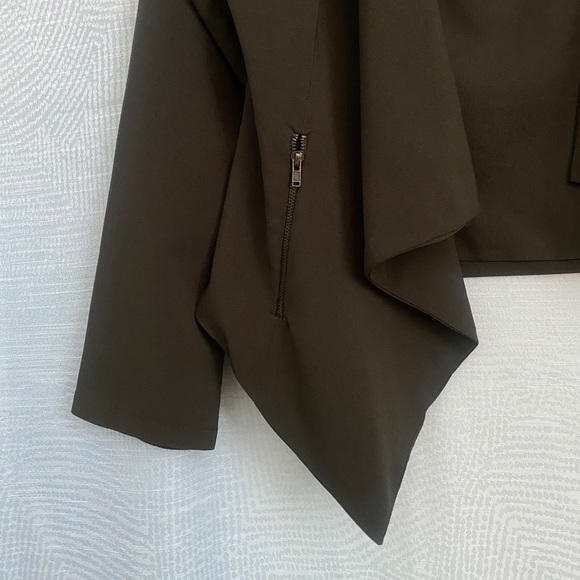 Green Blazer - Picture 2 of 4